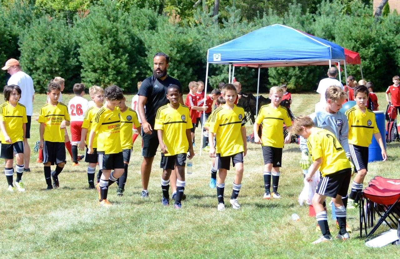 After growing up in London 🇬🇧, I spent a decade coaching youth football in New Jersey, USA. Beyond training sessions, I mentored players on resilience, teamwork, and confidence. Those years shaped how I communicate, lead under pressure, and build trust — skills I now rely on in engineering just as much as I did on the pitch.